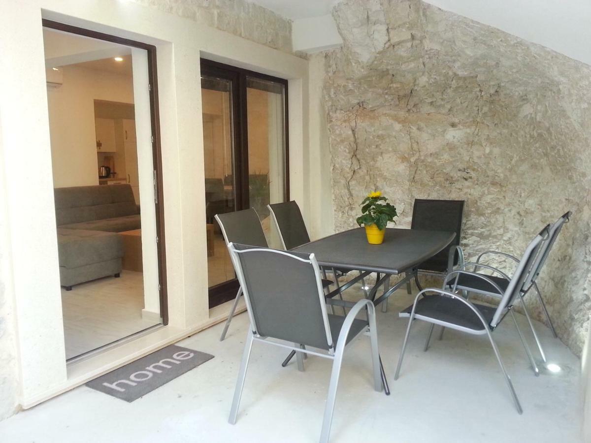 Apartment Rika Omiš Εξωτερικό φωτογραφία